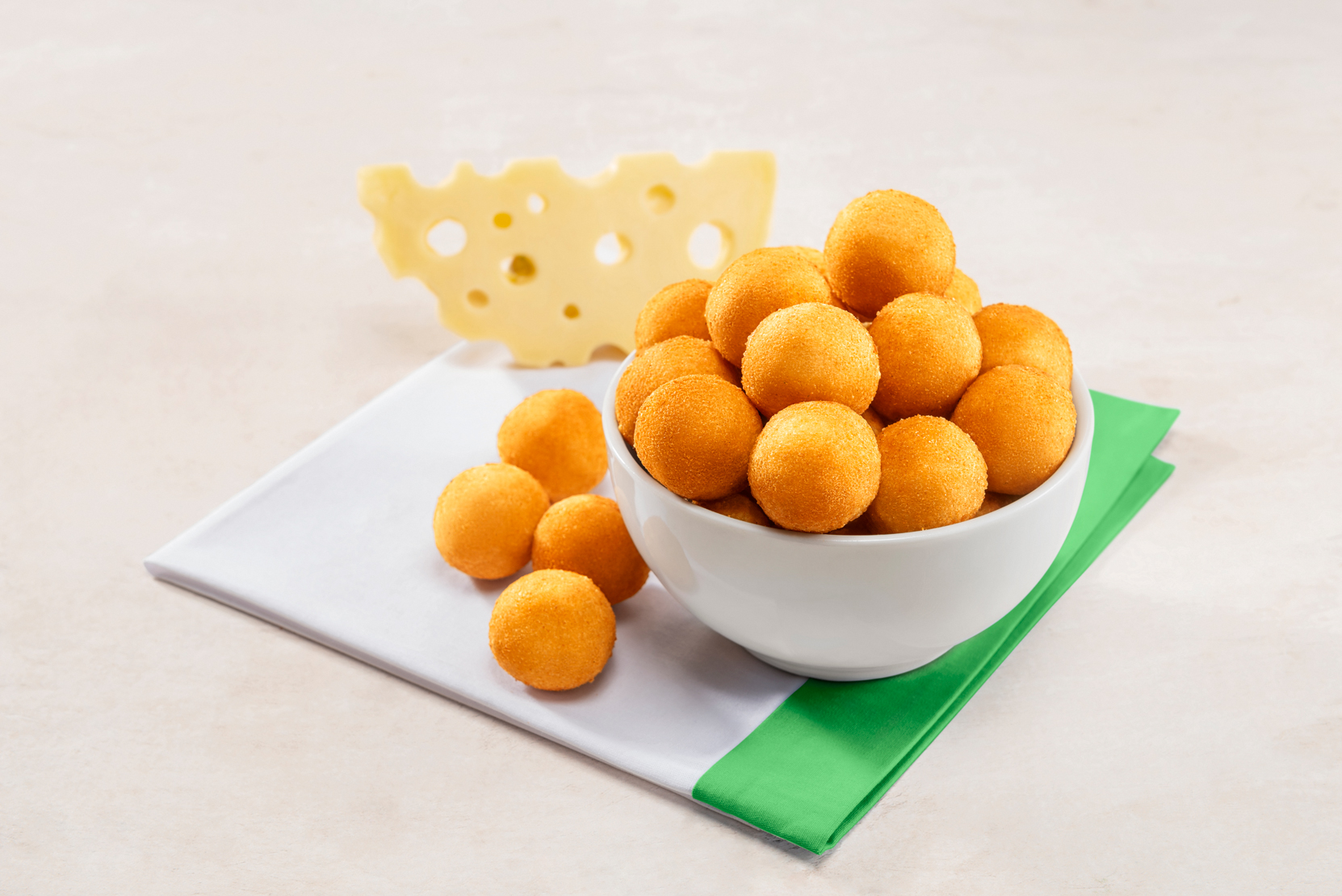 Imagem de um mini bolinho de queijo